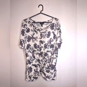 Jones New York Sz. XL Paisley Floral Print Soft Top Multicolor With Twist Front